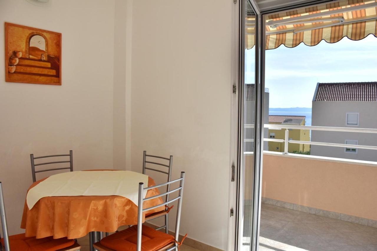 Apartments Stone Tucepi Exterior photo