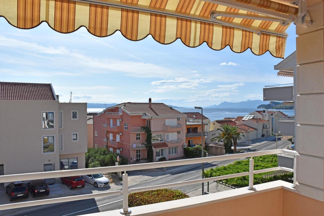 Apartments Stone Tucepi Exterior photo